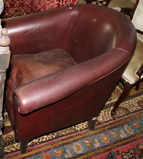 Leather tub chair